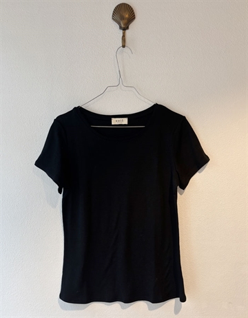 Soil Aarhus Cherry Black T-shirt